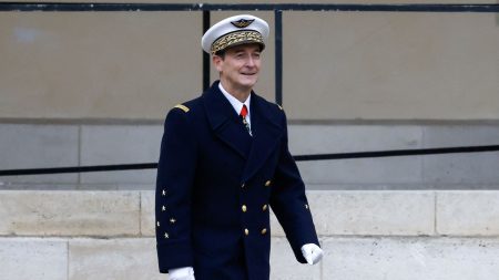 Général aguerri, aviateur, "âme de combattant"... Qui est Fabien Mandon, le nouveau chef d'état-major des armées françaises ?