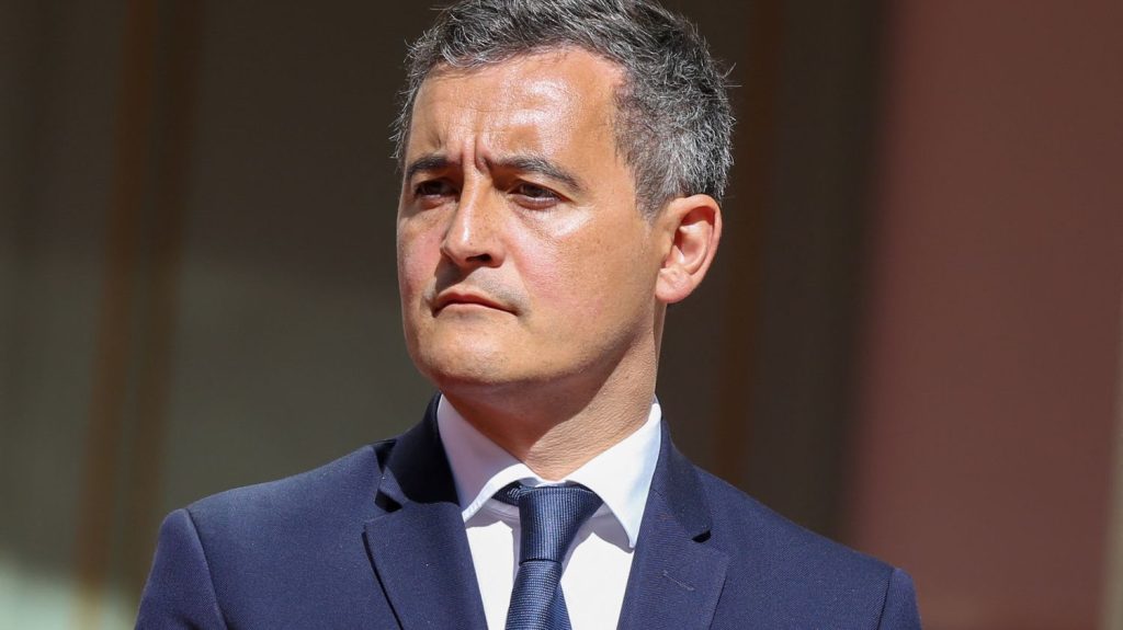 "Je voyais beaucoup de fragilité chez lui" : un documentaire suit Gérald Darmanin pendant 100 jours lorsqu'il était ministre de l'Intérieur
