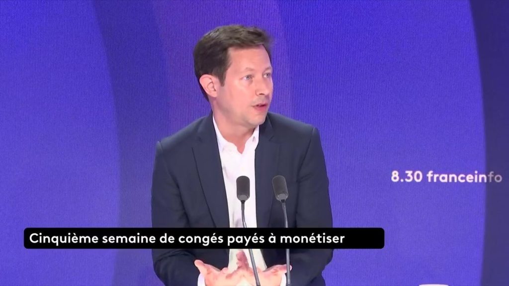 Jours fériés travaillés : "On demande aux gens qui travaillent déjà de continuer d'alimenter cet État qui ne fonctionne pas", critique François-Xavier Bellamy