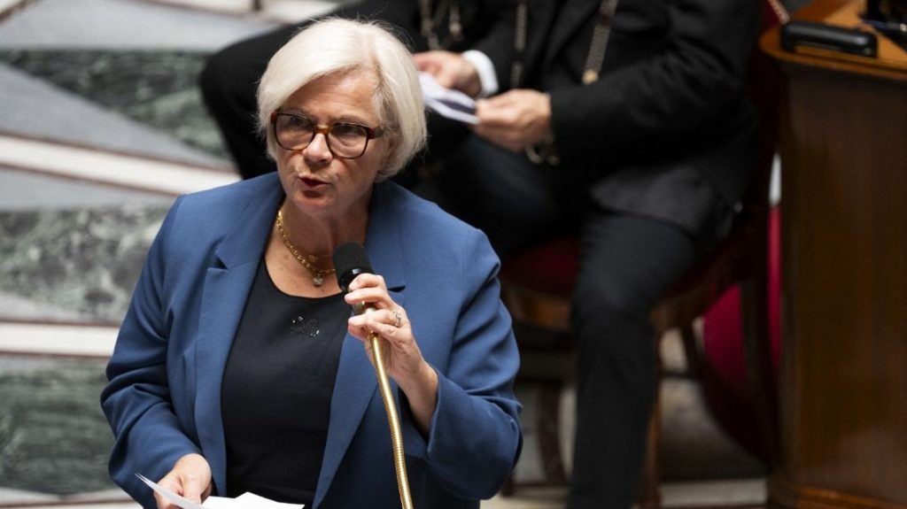 Jusqu'à sept jours de carence pour les arrêts-maladies ? Pourquoi cette proposition du gouvernement mécontente syndicats et patronat