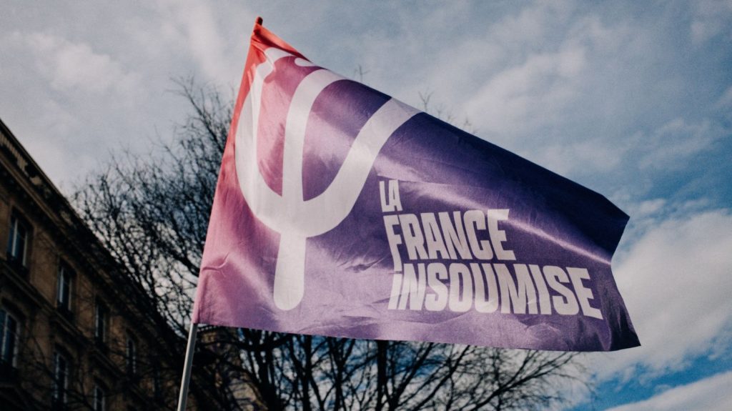 :
    Reportage




  



  




  
  "Transformer la colère en volonté de se mobiliser" : les caravanes populaires de LFI à la rencontre des abstentionnistes, avec les municipales de 2026 en ligne de mire