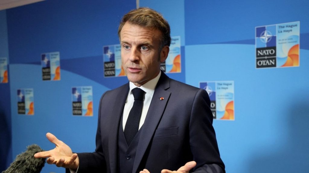 :
    Édito



  



  




      

  

  
                    



  


      :
    Édito



  



  




    
    Le fantôme de la dissolution plane à nouveau sur l’Élysée
