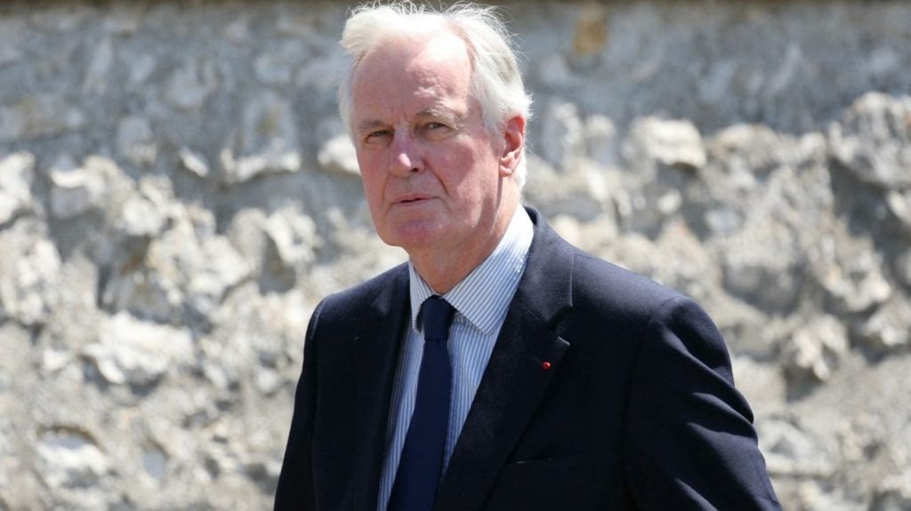 "Une démarche de rassemblement" : Michel Barnier présente sa candidature à l'élection législative partielle aux adhérents LR de Paris
