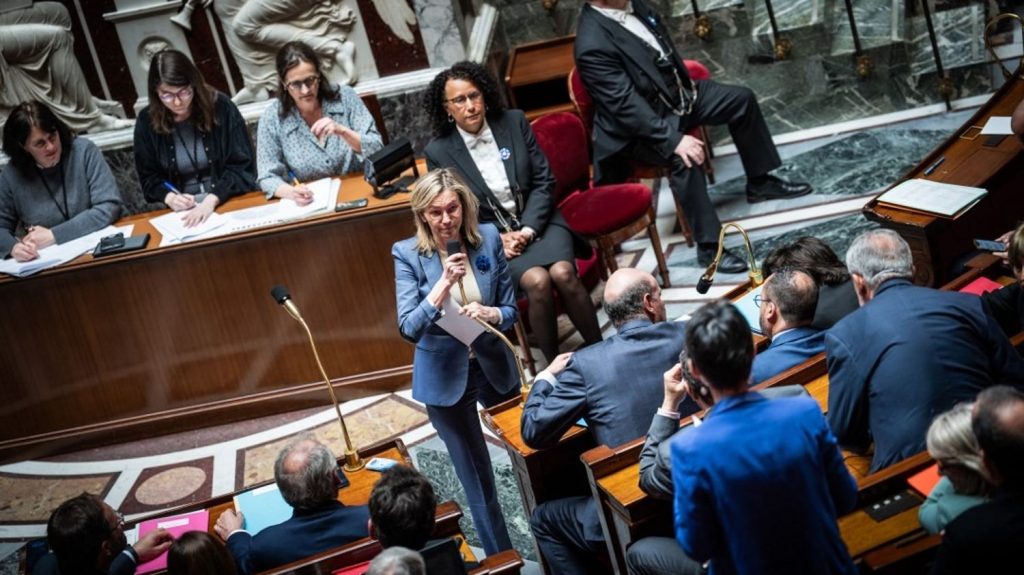 "Instrumentalisation" ou "réveil citoyen" ? Face à la pétition contre la loi Duplomb, cacophonie au sein du gouvernement et du camp présidentiel
