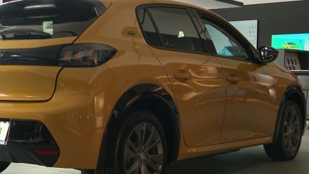 Voitures électriques : faut-il les acheter ou les louer ?
