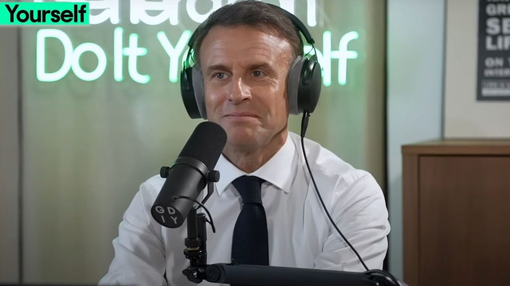 François Bayrou lance une chaîne YouTube : ces politiques de premier plan qui ont également investi d'autres médias