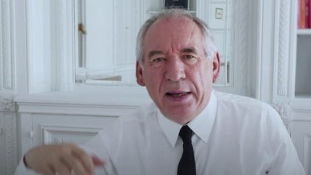 Budget 2026 : François Bayrou justifie ses choix sur les réseaux sociaux