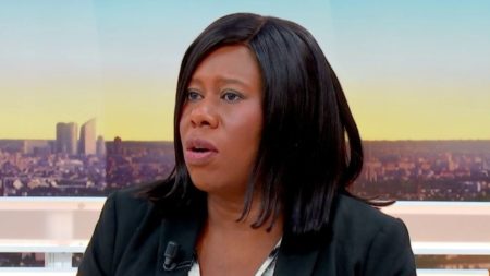 Droits de douane entre l'UE et les États-Unis : "Qu'est-ce qu'a négocié le président, qu'est-ce qu'a négocié son camp ?", interroge Dieynaba Diop, députée PS des Yvelines