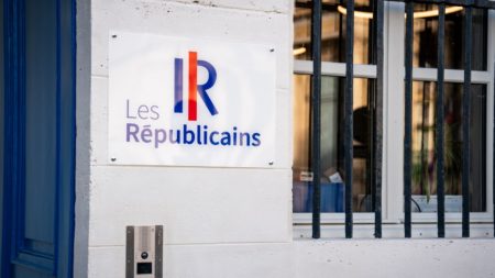 "Il y a un côté psychodrame" : des électeurs de droite désabusés de voir le duel entre Rachida Dati et Michel Barnier pour la législative partielle à Paris