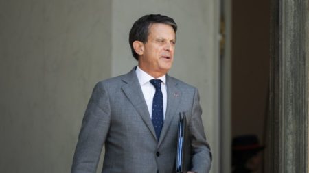 Manuel Valls se rendra en Nouvelle-Calédonie mardi pour tenter de sauver l'accord de Bougival