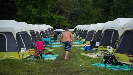 :
    Reportage



  



  




    
    "Mettre en place une politique culturelle, ça doit se préparer dans le temps" : quel premier bilan pour "L'été culturel au camping" lancé par Rachida Dati ?