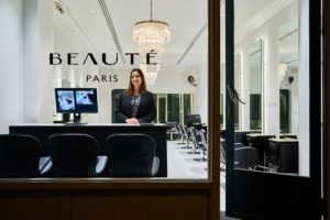 Sabrina Bensoltane : la gérante controversée du salon Glow House au cœur du scandale