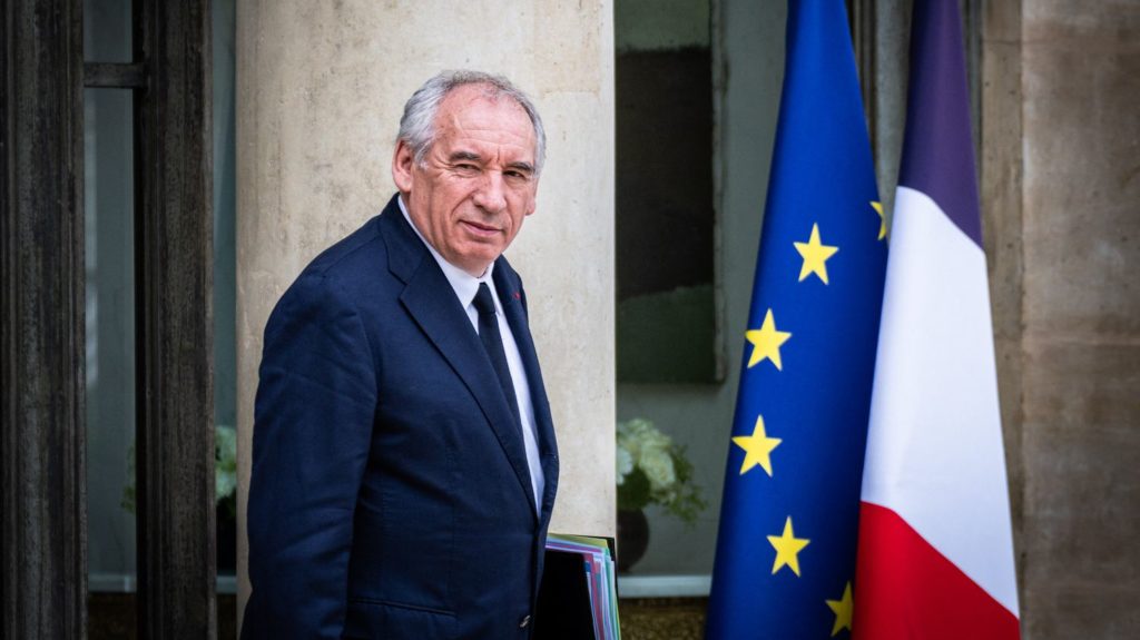 Suppression de deux jours fériés : François Bayrou laisse aux partenaires sociaux jusqu'au 30 septembre pour trouver des "marges de manœuvre"