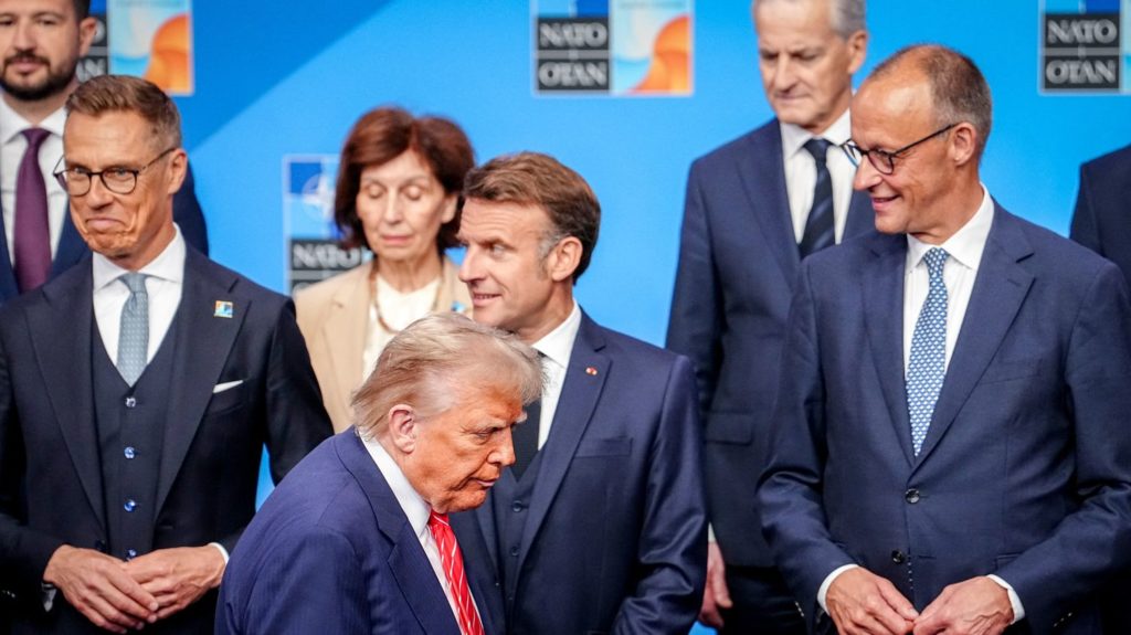 Guerre en Ukraine : pourquoi le président finlandais peut être un atout dans les négociations entre l'Europe et Washington, avant la rencontre Trump-Zelensky ?