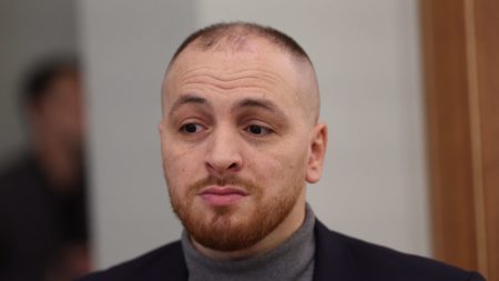 "Il faut que l'Ukraine retrouve ses frontières, tel que le droit international le prévoit", affirme l'eurodéputé RN Matthieu Valet
