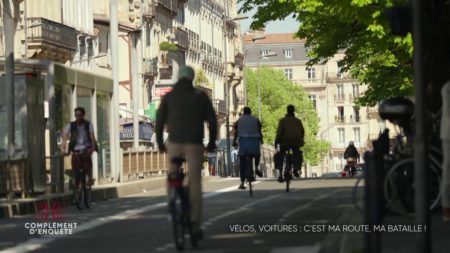 :
    Vidéo




  



  




  
  A Bordeaux, le vélo gagne du terrain, les embouteillages aussi