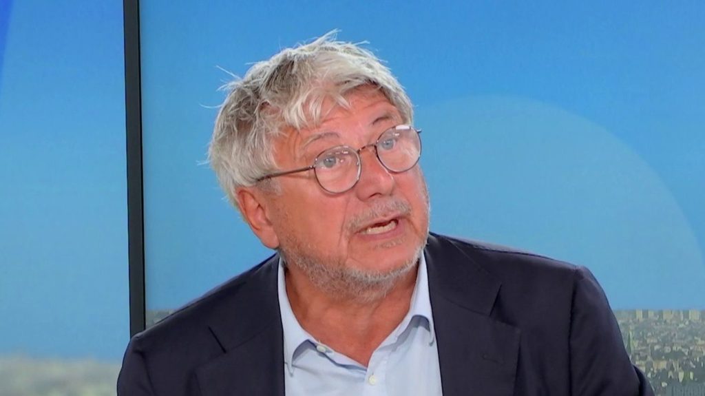 Budget : "Quand vous baissez les dépenses publiques, vous baissez le pouvoir d'achat, vous avez un effet récessif sur l'économie", souligne Éric Coquerel, élu LFI de Seine-Saint-Denis
