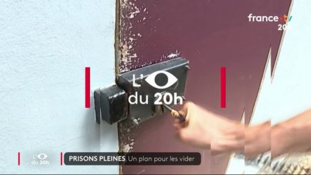 :
    Vidéo




  



  




  
  Les prisons pleines, un plan pour les vider