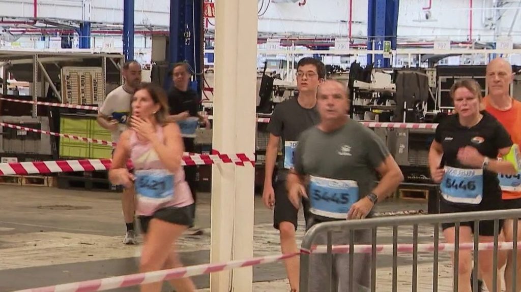 "Un véritable succès" : Stellantis a ouvert les portes de son usine de Sochaux à 1 500 coureurs pour un footing atypique