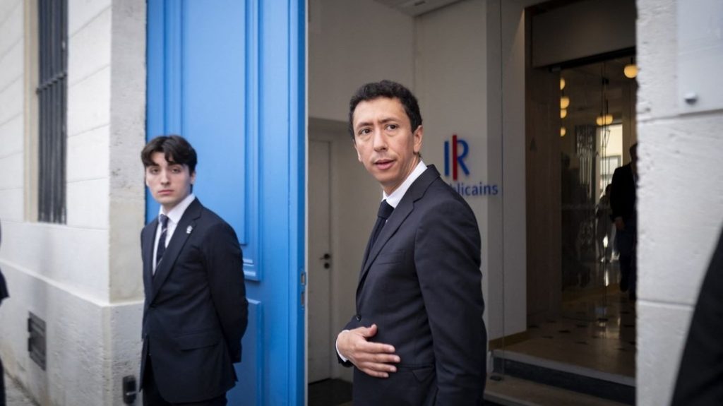 Vote de confiance : "Si la gauche est à Matignon, la droite sera dans l'opposition", préviennent Les Républicains