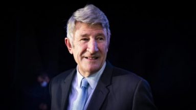 :
    Enquête



  



  




      

  

  
        
      


  
  


      :
    Enquête



  



  




    
    "Mémoricide", "Populicide"... Philippe de Villiers est-il un phénomène littéraire ?