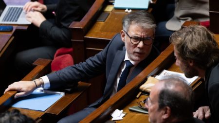 Budget 2026: les socialistes face aux macronistes, entre compromis et méfiance "La balle est dans le camp des macronistes" : sur le budget 2026, les socialistes naviguent entre recherche de compromis et méfiance