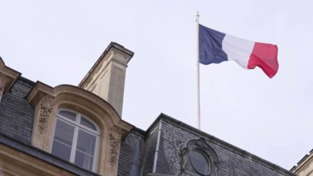 Gouvernement Lecornu II : des partis au bord de la crise de nerfs après le rejet de la censure