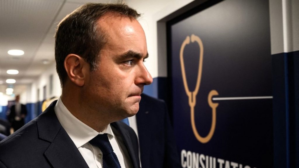 Sébastien Lecornu recevra lundi les chefs de parti et de groupe de la coalition gouvernementale