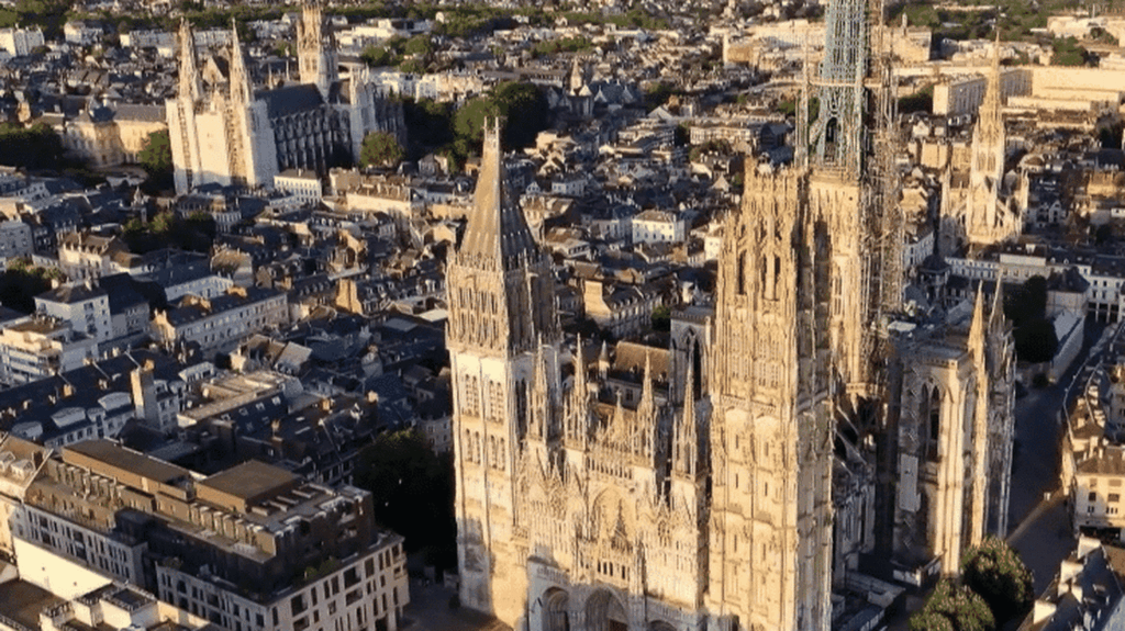 "À l'heure actuelle, j'ai le sentiment que les politiciens travaillent pour leur carrière" : ce que demandent les Français