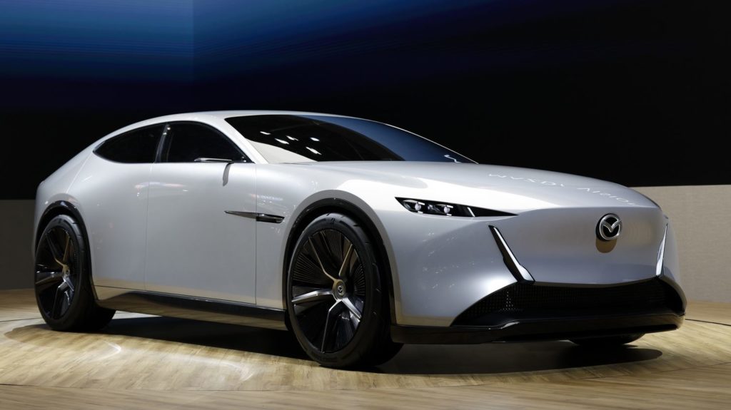 Mazda invente une voiture hybride capable d’aspirer le CO2 qu’elle émet :
    le dernier publié
  
  
      
  
  
    
    Au Japon, Mazda invente une voiture qui aspire le CO2 qu'elle émet
          Alors que les véhicules 100% électriques peinent à s’imposer au Japon, le constructeur Mazda présente un concept inédit : une voiture hybride capable de capter le CO2 quand elle roule.
    
    
      
              
          Diffusé le 31/10
                      
            
  
  
  
    
        2min