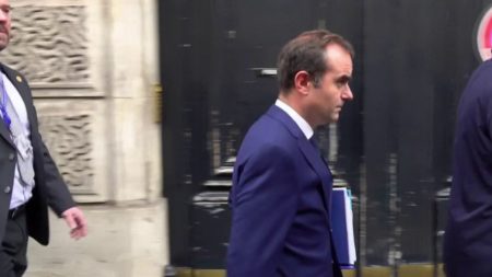 Gouvernement Lecornu : les motions de censure rejetées à une poignée de voix près
