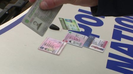 Permis de conduire à vie : l’UE vote pour une validité de 10 à 15 ans Fin du permis de conduire à vie, l'Union européenne vote pour une validité de 10 à 15 ans