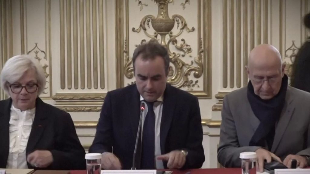 Réforme des retraites : pistes du gouvernement pour financer la suspension Réforme des retraites : les pistes du gouvernement pour payer la suspension