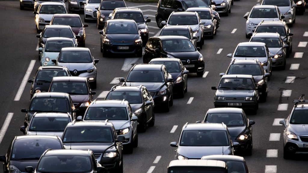 :
    Reportage




  



  




  
  "Pour rien au monde, je ne m'en séparerais" : pourquoi de plus en plus de Français rentabilisent leur voiture jusqu'au dernier souffle