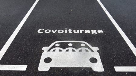 Si le covoiturage connaît une légère hausse en France, l'"autosolisme" reste plus que jamais présent sur certains grands axes autoroutiers