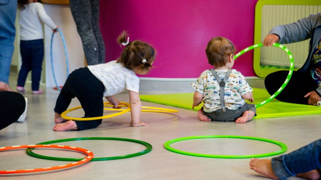 Crèches: financement +2% rétroactif dès janv. 2025, annonce du ministre de la Santé et des Familles Le financement des crèches augmente de 2% rétroactivement dès janvier 2025, annonce la ministre de la Santé et des Familles