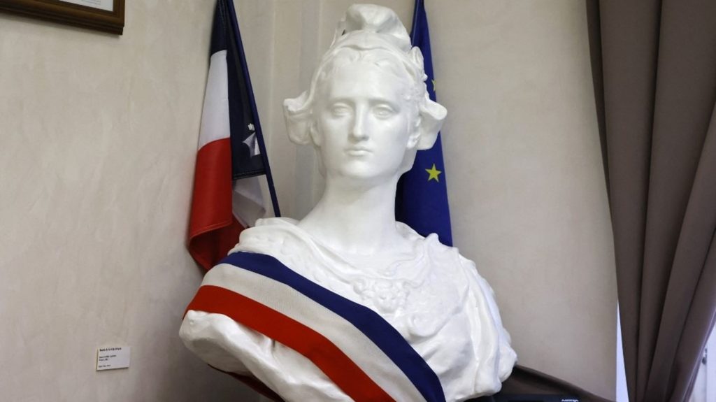 Élections municipales : seulement 23% des communes de moins de 1 000 habitants ont des conseils municipaux proches de la parité