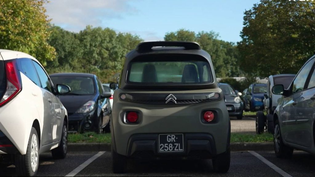 Peur des scooters : jeunes et parents se tournent vers les voitures sans permis "On avait peur des scooters", de nombreux jeunes et parents se tournent vers les voitures sans permis