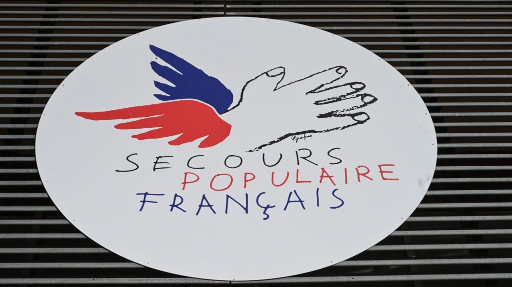 Prime de Noël: Secours populaire alerte, cette mesure maintient les ménages à flot Prime de Noël : "C'est souvent une mesure qui permet de maintenir la tête hors de l'eau", alerte le Secours populaire