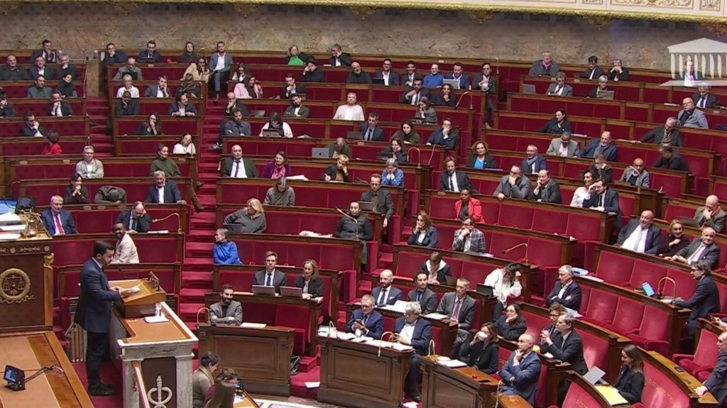 Rejet du texte : quelles options pour doter la France d’un budget ? Après le rejet du texte, quelles options restent-ils pour doter la France d'un budget ?