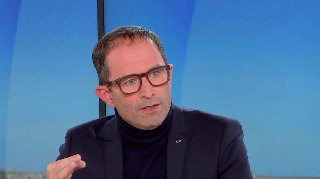 Shein : taxer les produits entrants sur le marché français, affirme Hamon (DG Singa, ex-ministre) Shein : "Il faut taxer les produits qui entrent sur le marché français", affirme Benoît Hamon, directeur général de l’association Singa et ancien ministre.