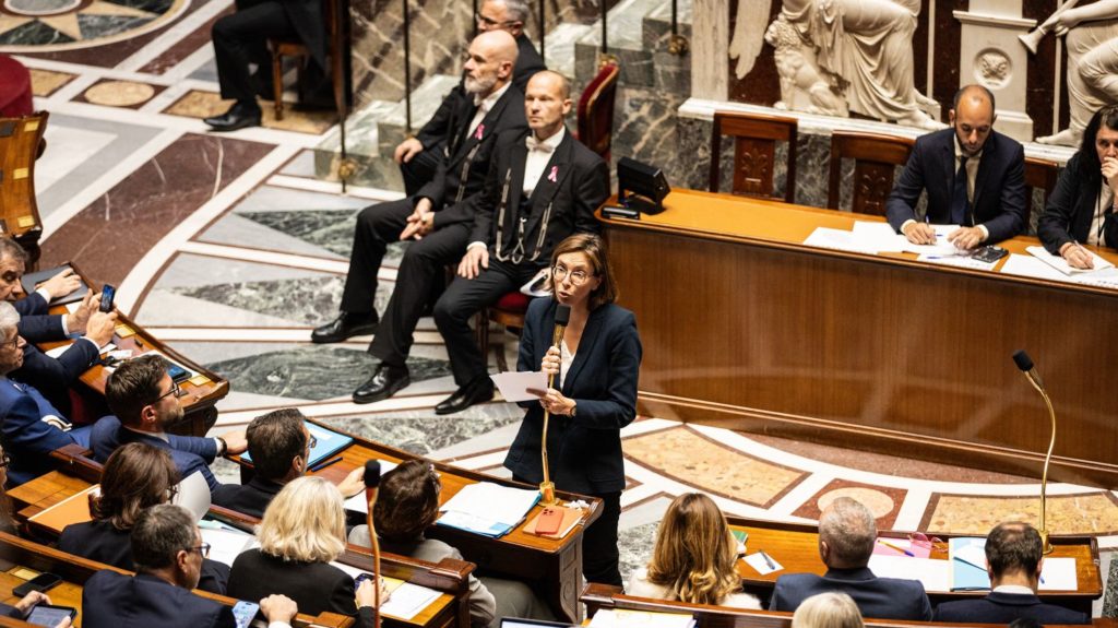 Taxe Zucman, gel du barème de l'impôt, suppression de niches fiscales : quels sont les points chauds du volet recettes du budget 2026 ?