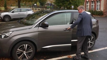 Voitures et données : trajets, excès de vitesse, jusqu’où savent-elles ce que nous faisons ? Trajets, excès de vitesse... Jusqu'où nos voitures savent-elles ce que nous faisons ?