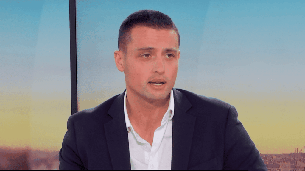 "Les fonctionnaires vont être payés, l'impôt pourra être prélevé", affirme Aleksandar Nikolic, porte-parole du Rassemblement national, après l'échec de CMP