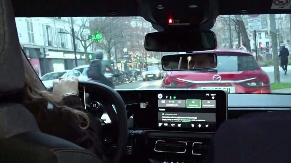 Voitures électriques : vers la création d’un permis moins cher spécifiquement dédié à ce type de véhicules ?