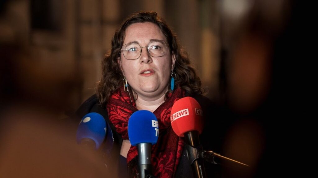 Budget 2026 : Écologistes s’associent à la motion de censure de LFI après l’utilisation du 49.3 Budget 2026 : les écologistes confirment qu'ils vont s'associer à la motion de censure déposée par LFI après l'utilisation du 49.3