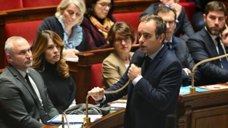 :
    Édito



  



  




      

  

  
    Budget 2026 : Ordonnances ou 49.3, Sébastien Lecornu hésite entre un passage en force ...et un passage en force
          L’examen du budget s’enlise à l’Assemblée, où des votes erratiques détricotent des mesures clés, notamment celles destinées à séduire les socialistes. Face à l’impasse, le Premier ministre s’apprête à trancher entre le 49.3 et les ordonnances, deux options risquées pour conclure la séquence budgétaire.