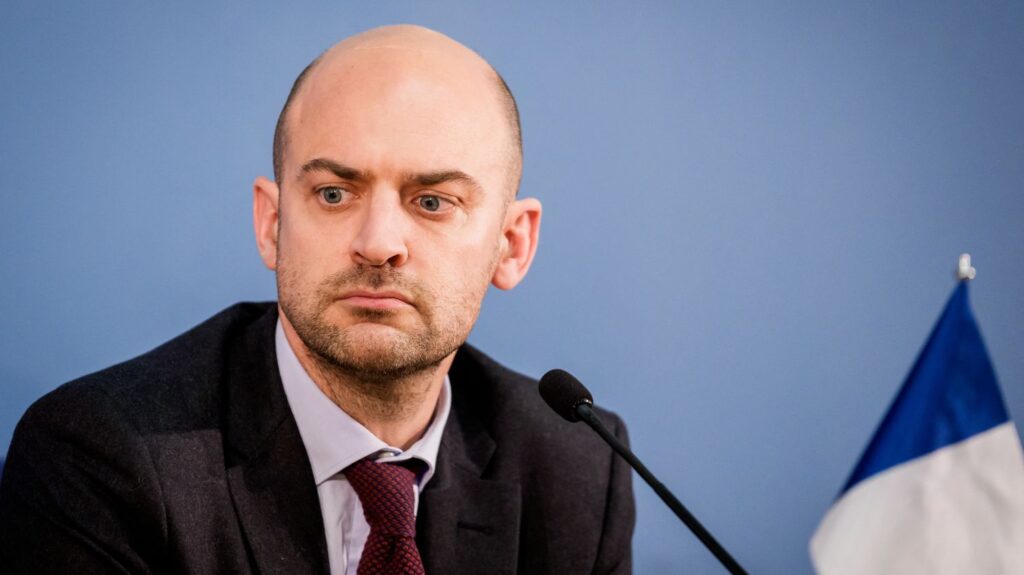 Groenland : "La nature exacte de ces menaces mérite d'être déterminée", selon Jean-Noël Barrot