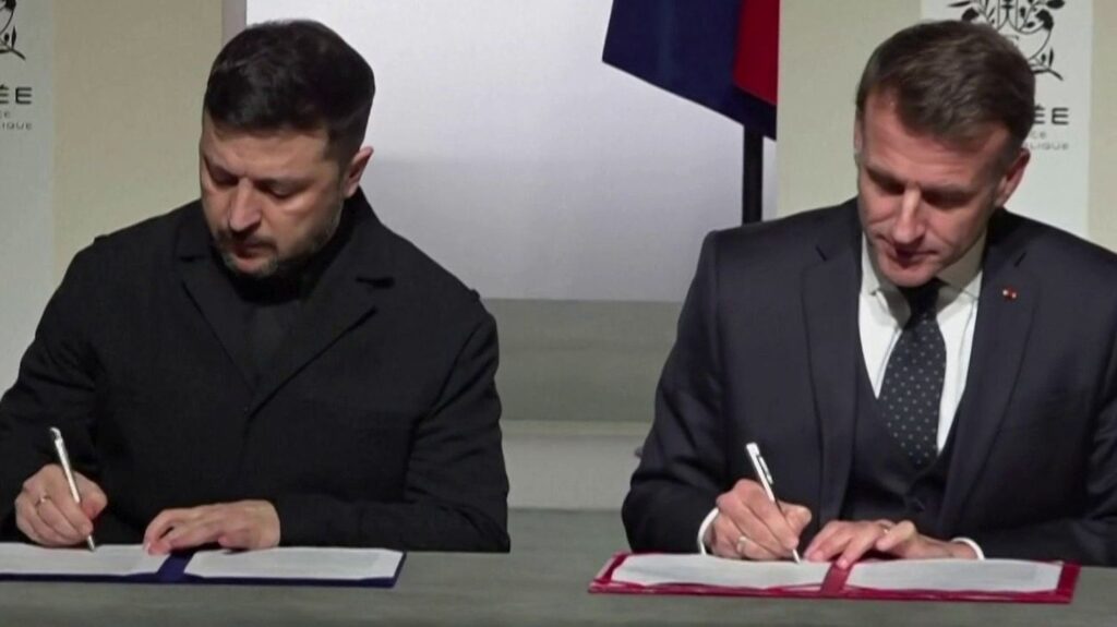 Guerre en Ukraine : "des milliers" de soldats français déployés en cas de paix