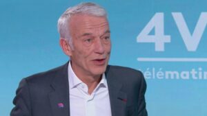 :
    Vidéo




  



  




  
  Le "CDI jeunes" proposé par le Medef s'adresse à ceux "qui sont éloignés de l'emploi", défend son président Patrick Martin